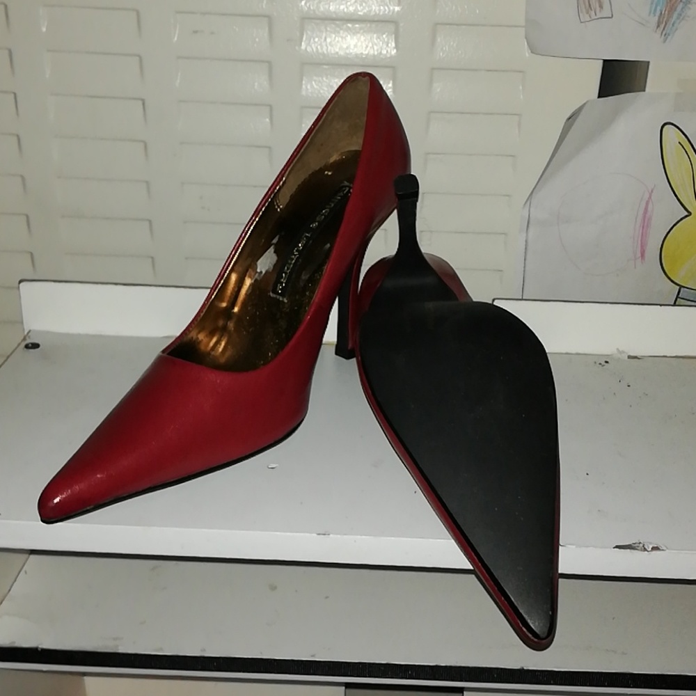 Heels - Picture 3 of 4